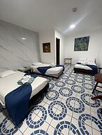 GARDNER HOSTAL