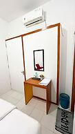 Djuragan Kamar Halona
