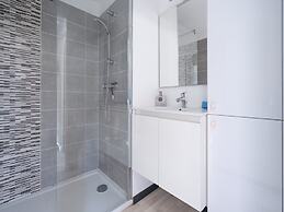 Spacious Stay by Serignan Sea