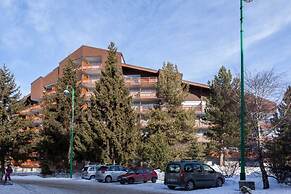 Alpine Retreat With Balcony