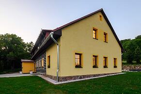 Villa Near Prkenny Dul With Sauna