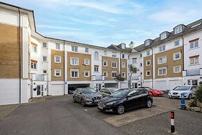 Central Brighton Marina - Apartment - Sleeps 4