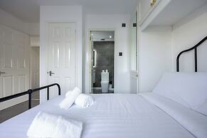 Central Brighton Marina - Apartment - Sleeps 4