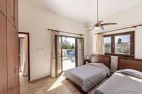 Villa Tsikkos Pende in Argaka