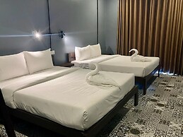 River Nest Hostel