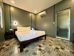 River Nest Hostel