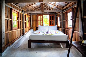 River Nest Hostel