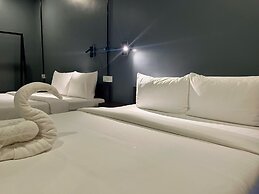 River Nest Hostel