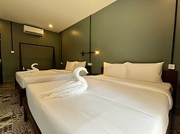 River Nest Hostel
