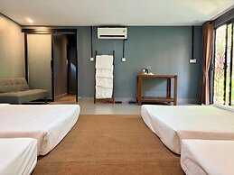 River Nest Hostel