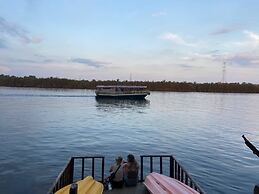River Nest Hostel