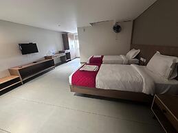 Hotel in Hypolux
