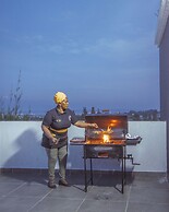 Skyhut Boutique House