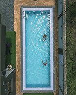 Skyhut Boutique House