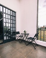 Skyhut Boutique House