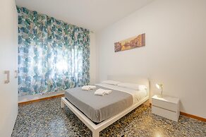 Tatiana Flat - 10 min to Venice