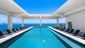 Oceanfront 1BR with Balcony & Pool