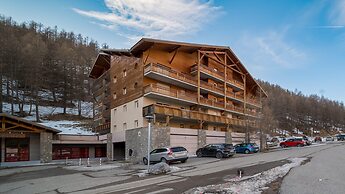 Studio in France With Mountain Views & Pool