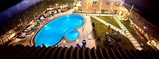 Giza palace hotel pyramids view