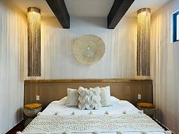 HOTEL ALEIA. Centro