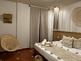 HOTEL ALEIA. Centro