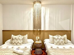 HOTEL ALEIA. Centro