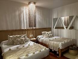 HOTEL ALEIA. Centro