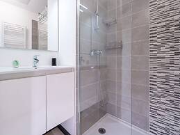 Cozy Beachside Villa in Serignan