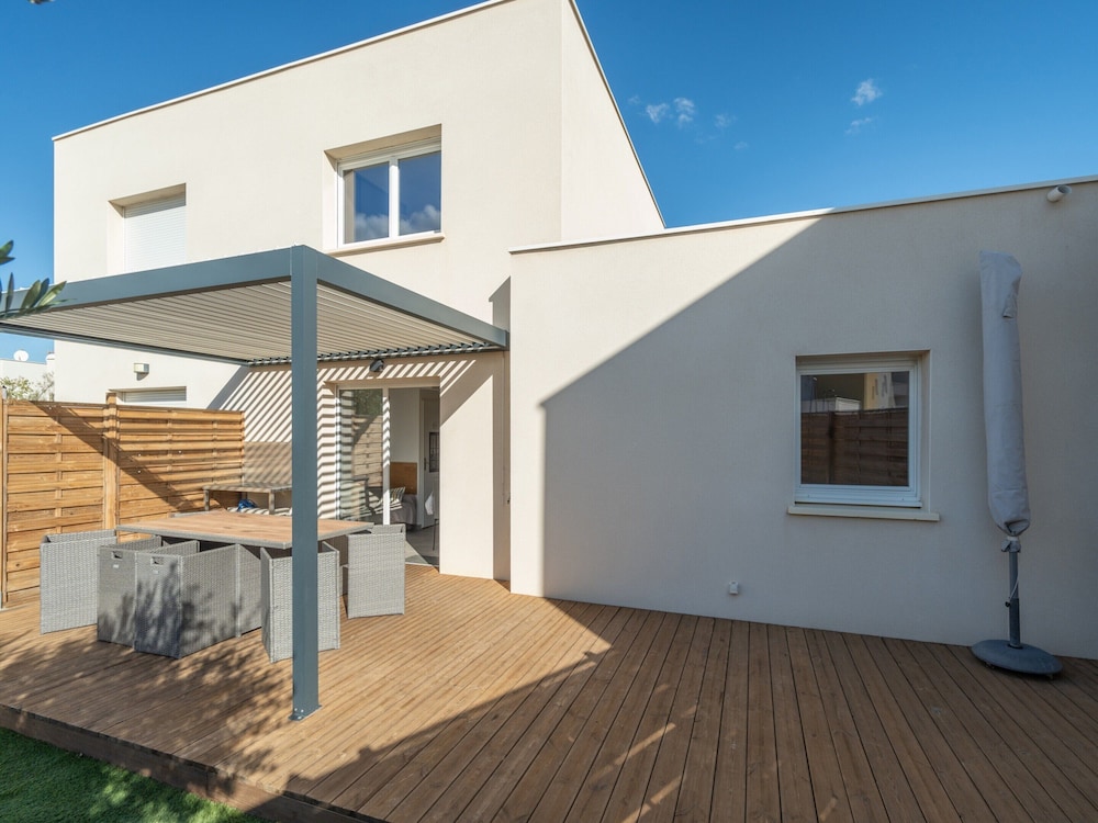 Serenity in Serignan Villa