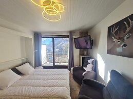 Central Apartment With Balcony