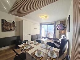 Central Apartment With Balcony