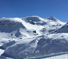 Ski-in Convenience With Comfort