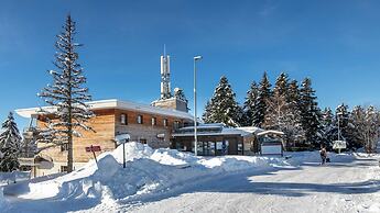 Apartment in Chamrousse With Mountain Views