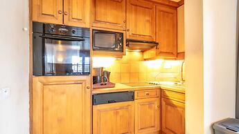 Stylish Apartment Near Slopes