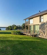 Sauna Villa by the Lake