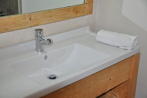 Getaway for 10 Near Slopes