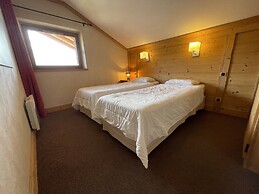 Getaway for 10 Near Slopes