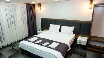 Lizbonia Suite Otel