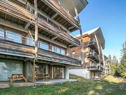 Serene Alpine Stay for 6 Guests