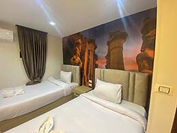 Giza Pyramids Boutique