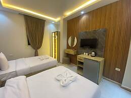 Giza Pyramids Boutique