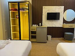 Giza Pyramids Boutique