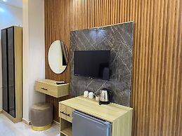 Giza Pyramids Boutique
