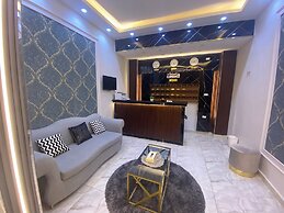 Giza Pyramids Boutique