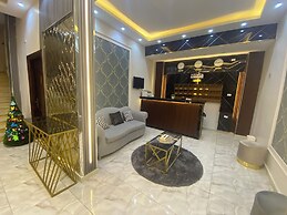 Giza Pyramids Boutique