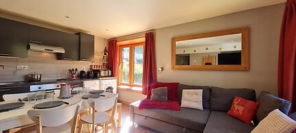Alpine Apartment for 6 Guests