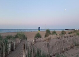 Seaside Stay for Two Guests