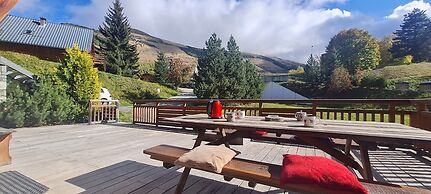 Spacious Chalet Near Ski Slopes