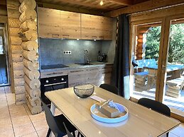 L'ours Blanc Chalet en Rondins
