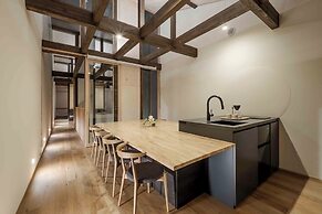 Hanasatomachi Machiya House